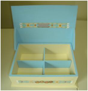 Caixa porta chá/treco com 4 divisórias R$ 15,00 